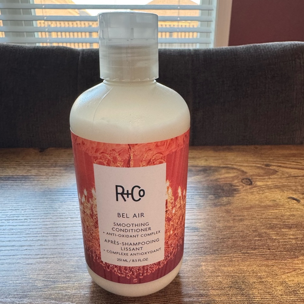 R+Co Bel Air Smoothing Conditioner with Antioxidant Complex
